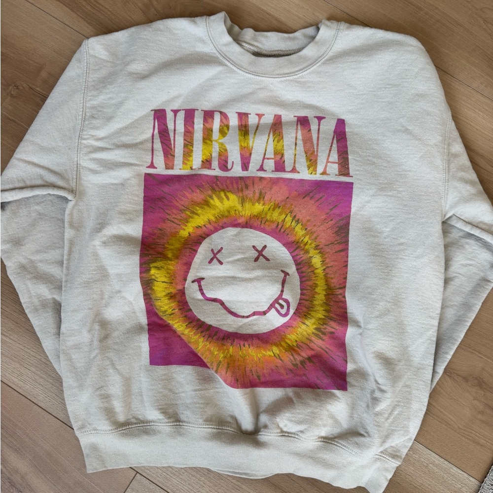 Nirvana crew size small